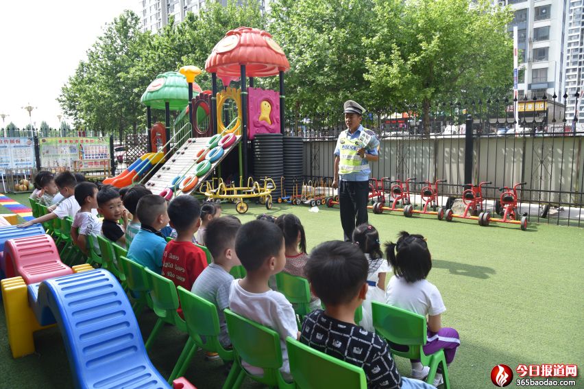 �R�ʽ�������һ����ͯ�������׃��@�_չ��ͨ��ȫ����