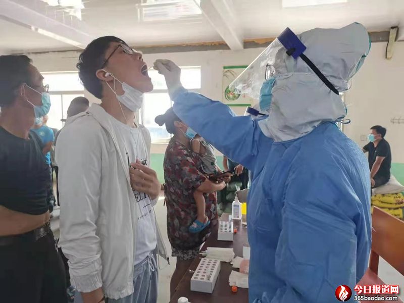  ���h���ߡ����ޙn�����������𣬔y��վ�ں���z�yһ��