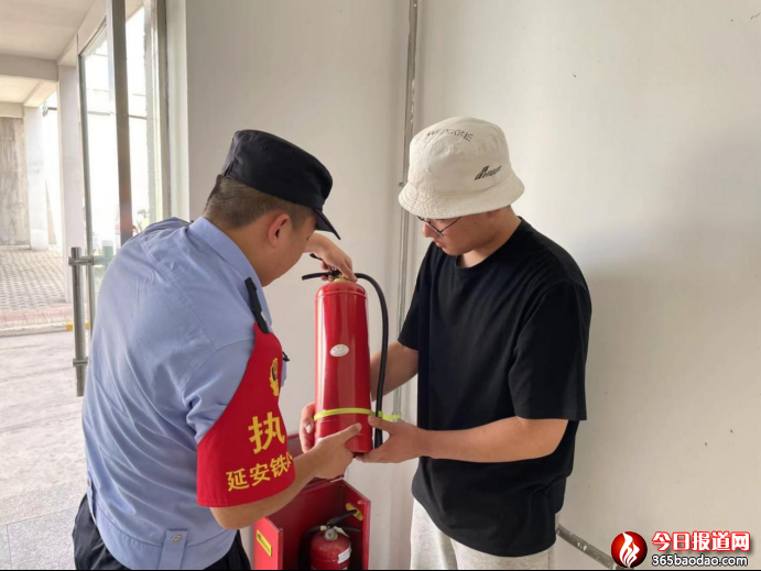 嚴細措施 狠抓落實 神木站派出所縱深推進夏季治安打擊整治百日行動見實見效671.png