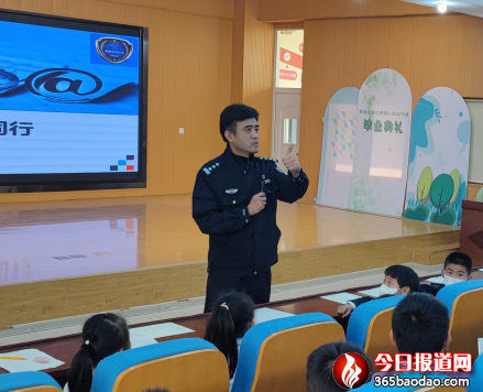    �쿴�����Ƹ�У�L�MУ�@����