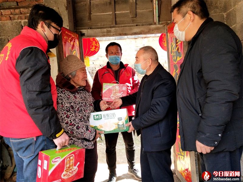 ֧Ԯ�ߑ�ǰ��  ������������  ɽ�|۰�ǂ��w����r��1700��ˌ������M��