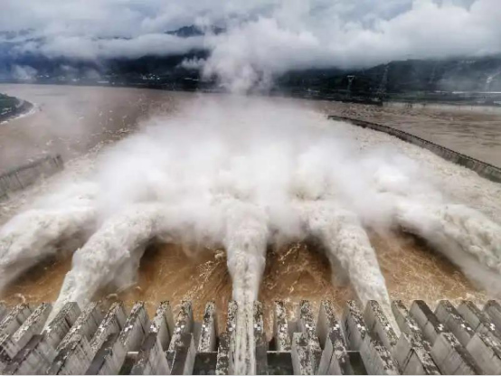   �ڷ�Ѵ�ı��󡪡�ӛ����Ѵ���΄��µ�ˮ������