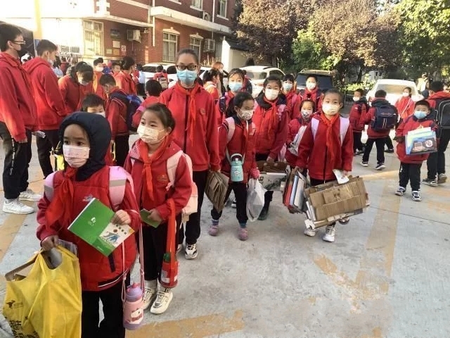 ʯ���f�н���С�W:�������B���h��С�_�ˡ�