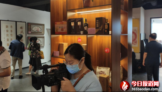 媧城黑小麥酒榮獲周口非遺特產獎 尹程起報道(1)921.png