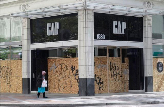 ͻ�l(f��)����һ��Ϥ�ľ��^�漱��8�f(w��n)�T�������ݼ١���ͣ�����Y�����P(gu��n)��230�ң���ֵ�ѱ���60%�����S�顰������