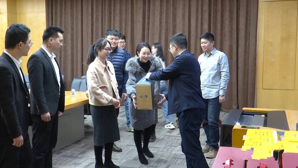 ����(ji��)���g��ͣ����ͣ�a(ch��n) �˳�4000�����T���x��͵��^��