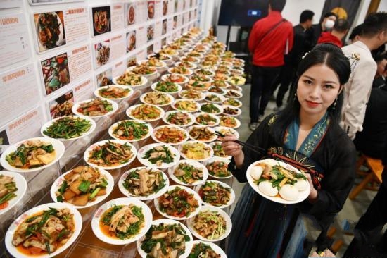 �ɶ�һ�����^�Ƴ�ȫ������� ��Ӌ108��