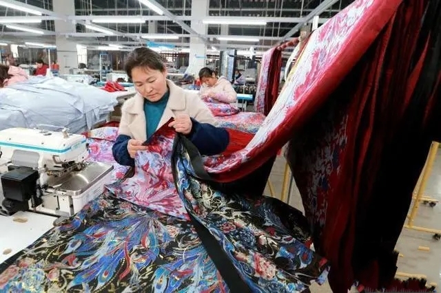 ɽ�|�ܿh�R��ȹ����һ�d���d�� ����ȫ��