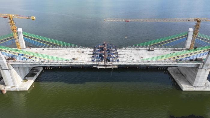 ����н��������L����б�������