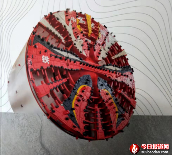 老兵走基層看發展 新人創偉業江底鉆2254.png