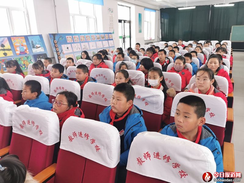  �������v�M�WУ