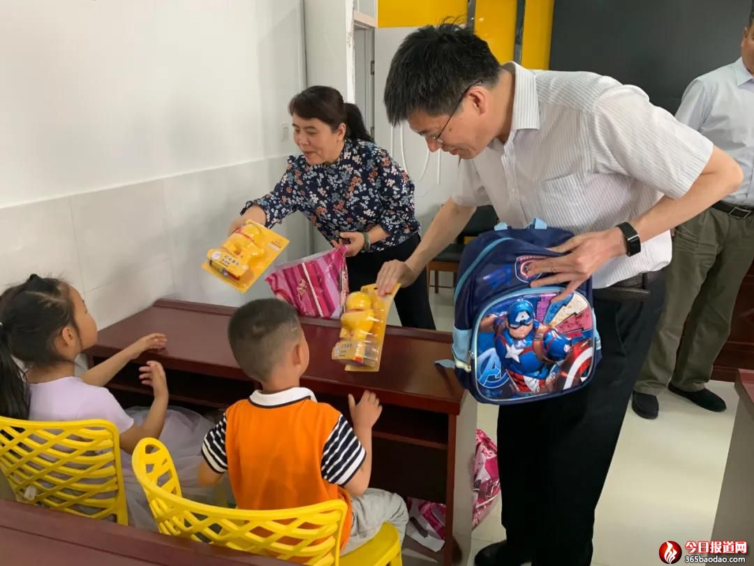  �������и�ƽ��_չ�������������������