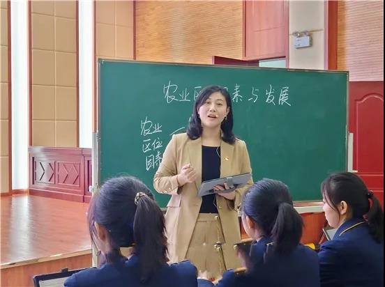   ׃����c�W(xu��)ģʽ �_��������Ϣ��2.0�r(sh��)������(j��)������Ϣ���̌W(xu��)��(sh��)�(y��n)�^(q��)ʾ��У�n�ý̌W(xu��)��ӑ���(d��ng)�e��