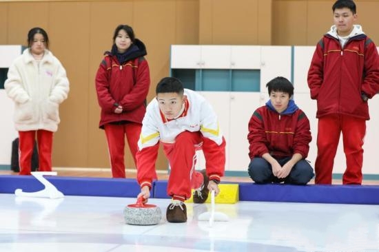 �Fꖌ�������_�O��ѩ�\���n�� �܌W��׷��