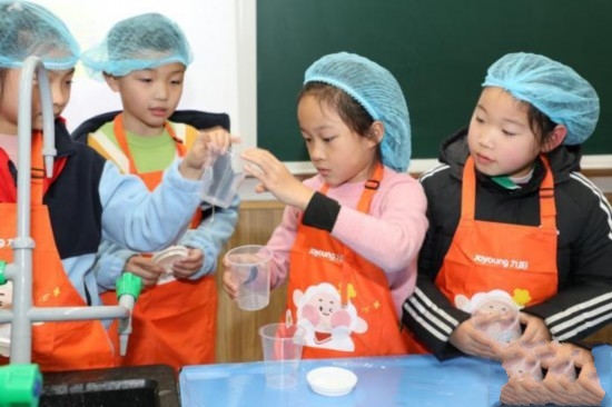  �㽭���݄�(chu��ng)���n�����(w��) ��У�_(k��i)�����W(xu��)У����m��ģʽ