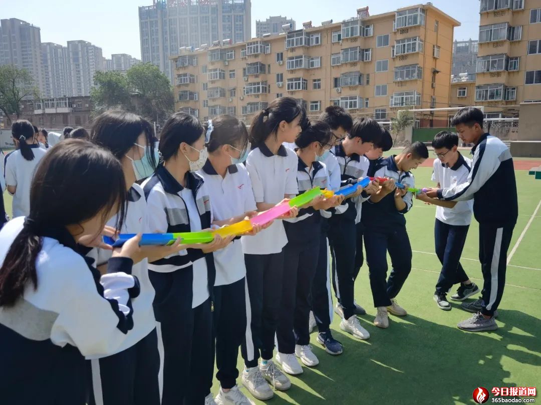  �F�Y�f�� �������A�������ς�ý�WУ�_չ�W��������չ���