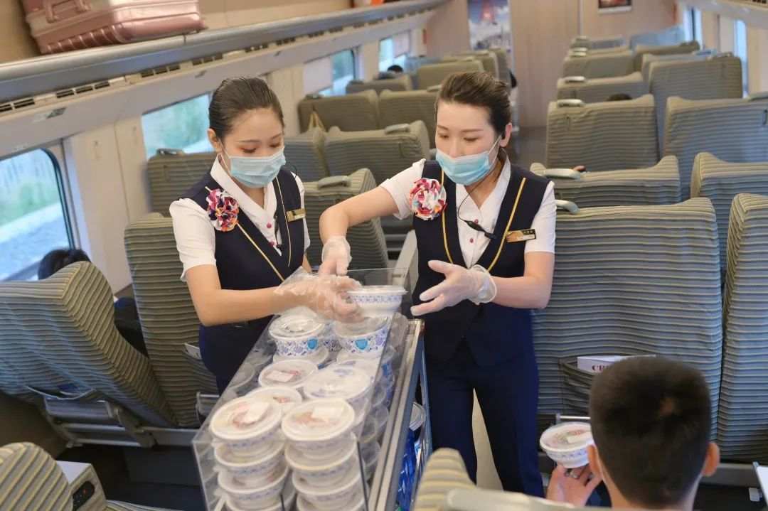 �ܽ^���M(f��i)���ϲ����F�Ƴ��໨��С���