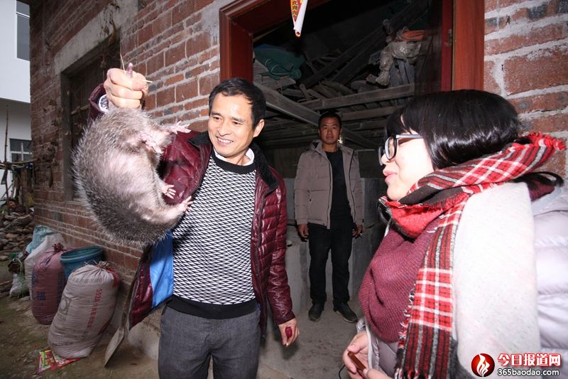 �V�������@λ܊�D�ɲ���һ��ӛ�����ɸ�&ldquo;ʮ��Óؚ�\��&rdquo;��ؚ����Óؚժñ (2).JPG