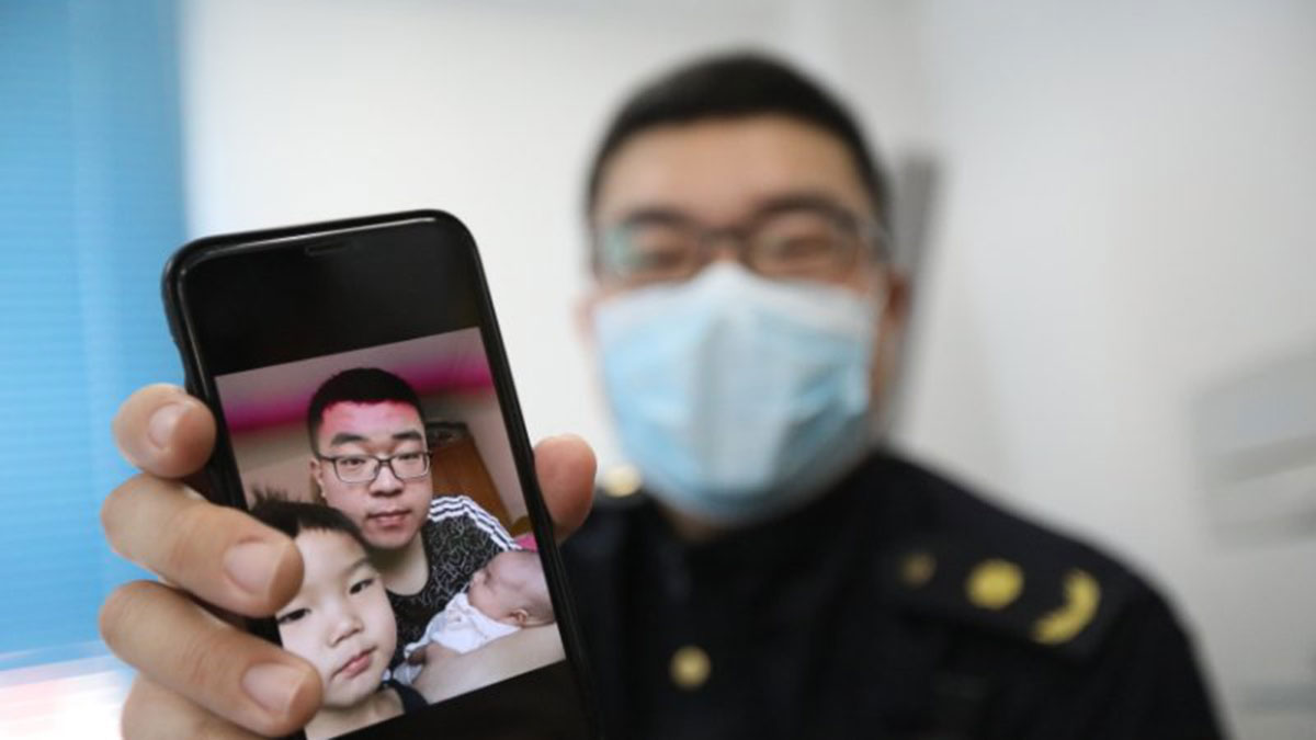 90��ǹ��̰֣���(zh��n)��һ��׃�������ס�����