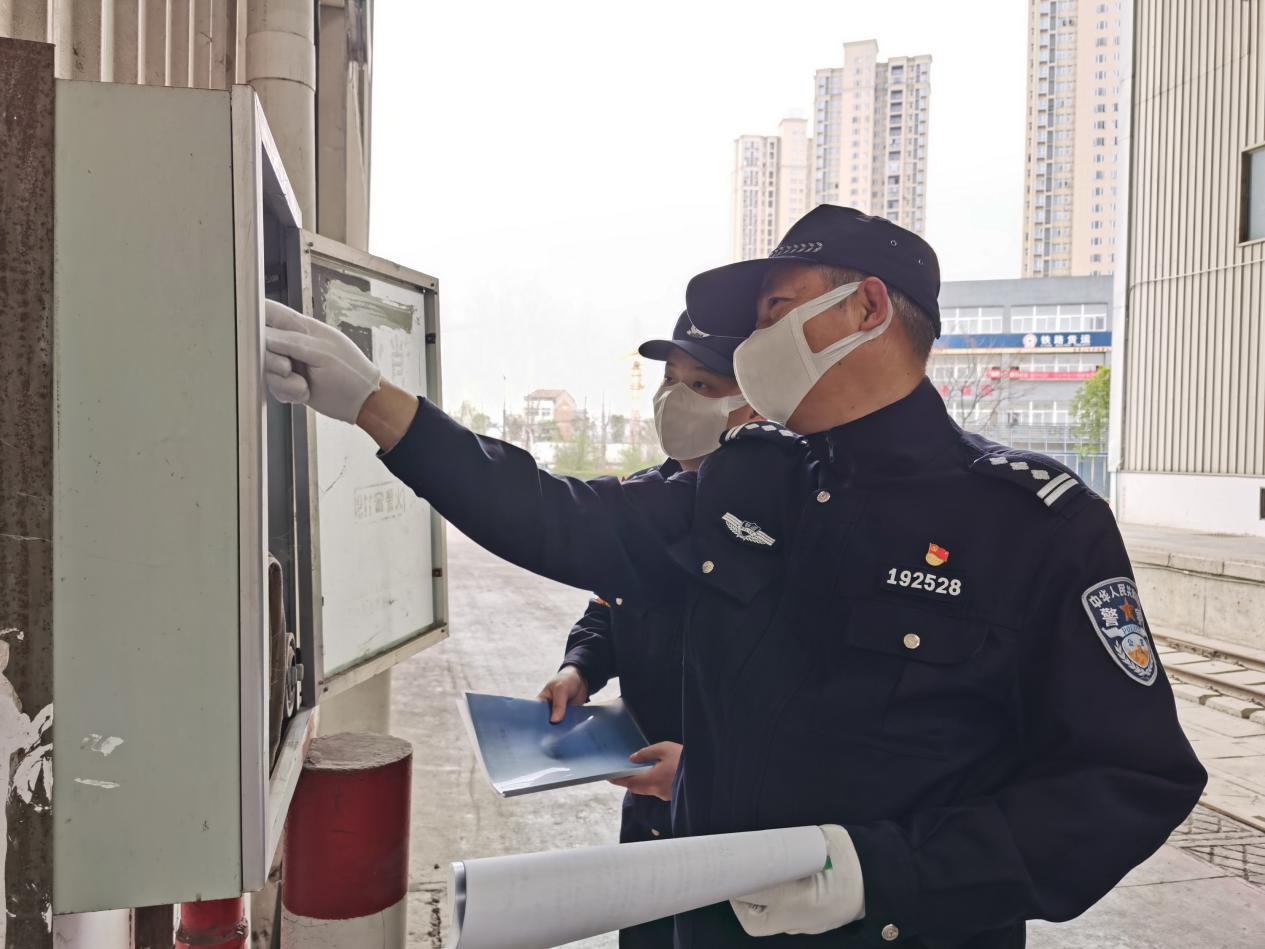 60�q���F�������ա����ύ���������δ�ˣ��қ]�ʂ���