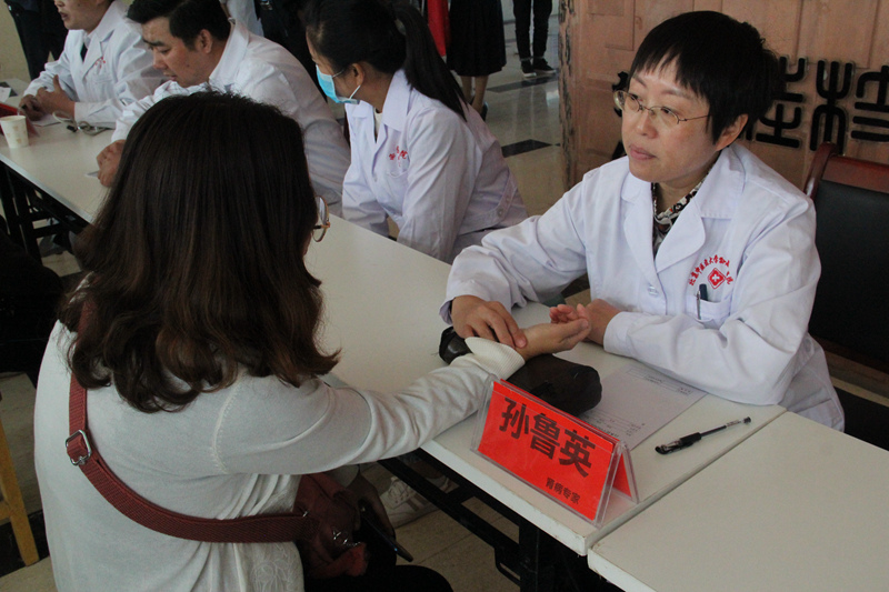 �O��Ӣ�����Мضȡ����t(y��)�g(sh��)���А��ĵġ�����Ժ�L��