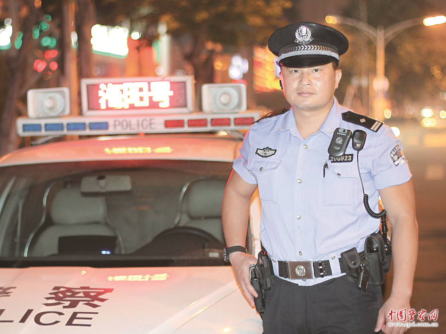 ꐺ�ꖣ�����Σ�U�����Ǜ_�h��ǰ�ġ��FѪ�𾯡�