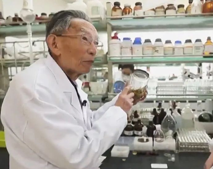 ��һ�����E��������������30λԺʿ�x�_���҂�����