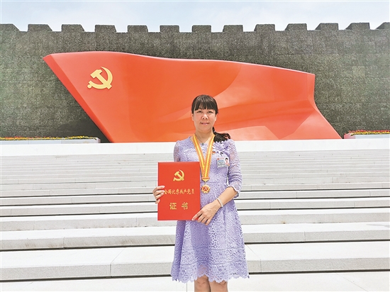 ȫ����(y��u)�㹲�a(ch��n)�h�T�K�|�ࣺ���B(y��ng)�Ї���(m��ng)������(m��ng)�˽Ӱ���