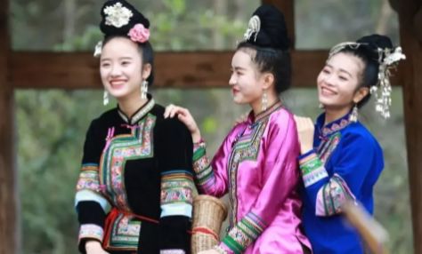  �@��(g��)��������Ů������׃�˸���Ů�������\(y��n)