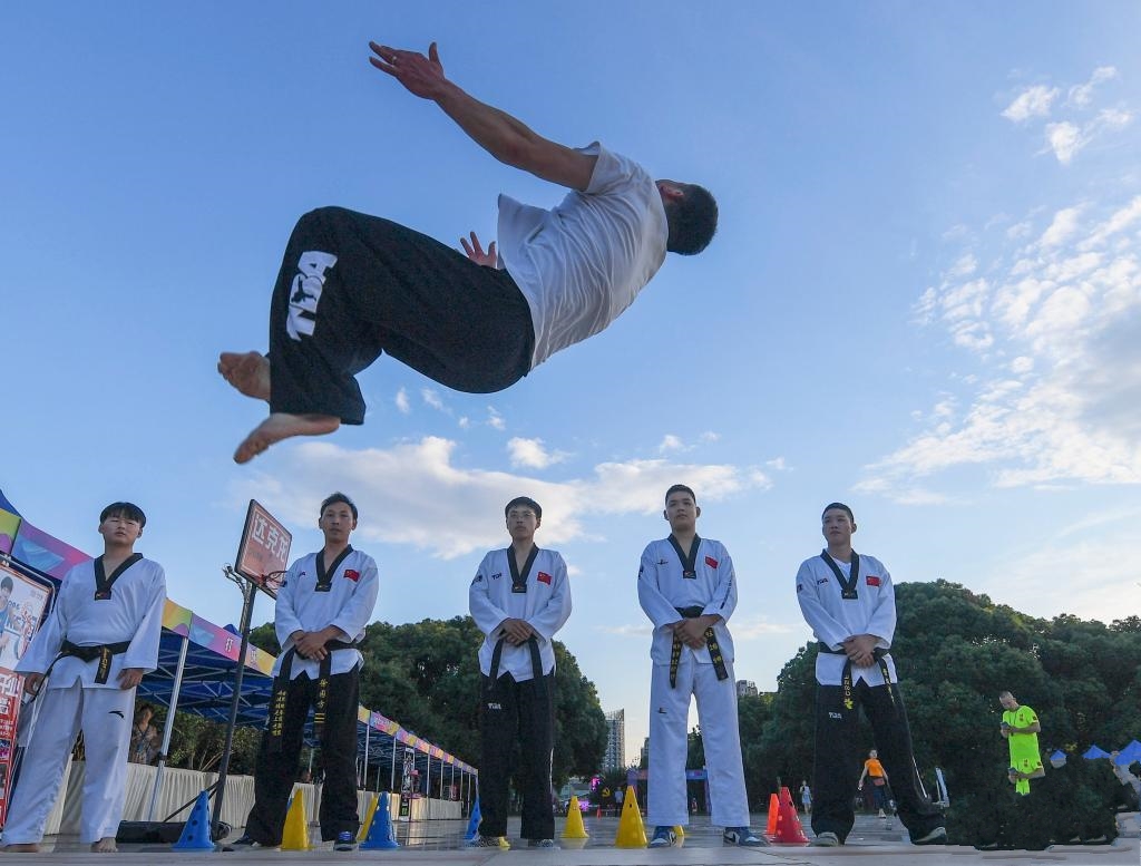 �������ׂ��h�����\�^ِ���g��ʽ����