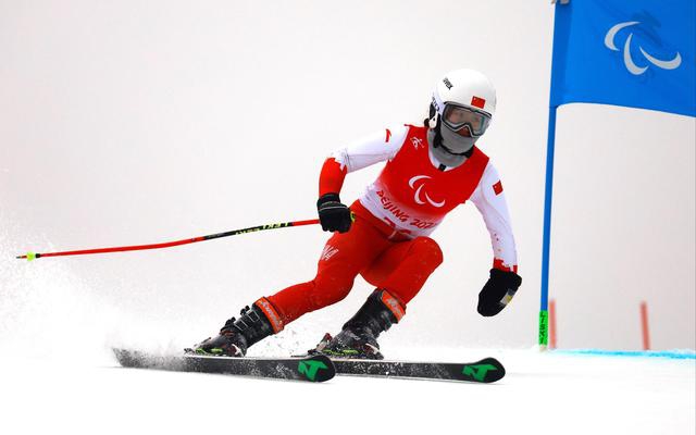 ��12�𣡸�ɽ��ѩŮ�Ӵ���D(zhu��n)վ�˽M������Z��