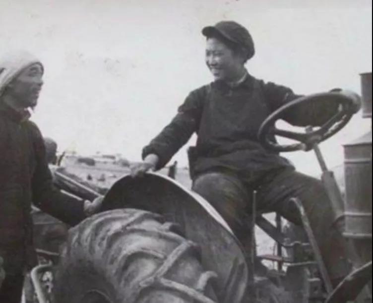 90�q�������Ů�ɡ���܊ȥ�� ϵ���Ї�(gu��)��һλŮ�����C(j��)��