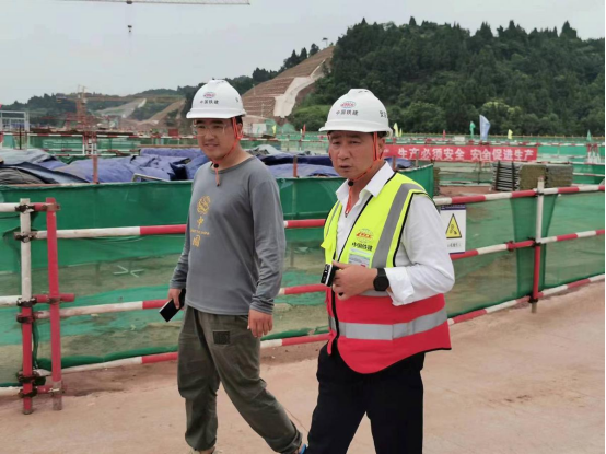 �����ĸ�H Ӣ�۵ă���12012.png