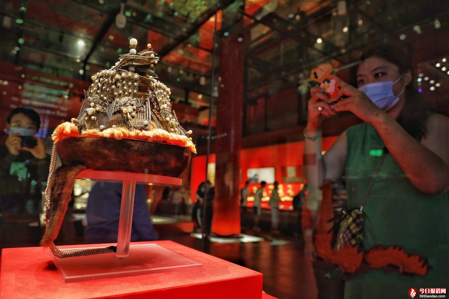 ����ʮ�㣡�Ͻ���600�q��չ�����_Ļ