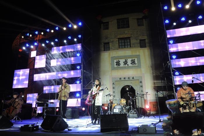 �������������z����ǰ����������