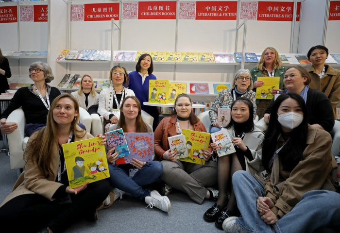 Ӣ���A�˲宋�����أ�׌�����Ї�Ԫ��ͯ���[��������ͥ����