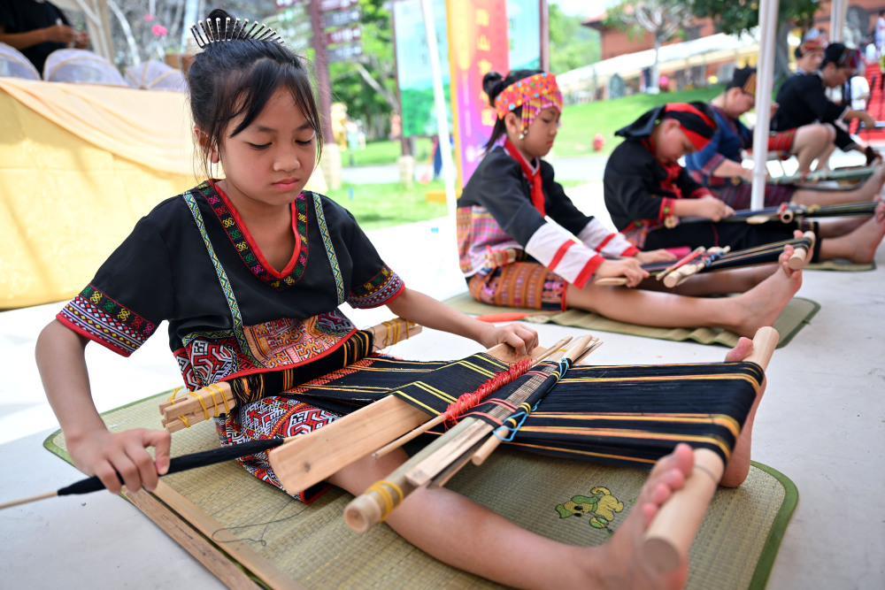 �Ļ�����Ȼ�z�a(ch��n)����Ķ�ʻ��(d��ng)