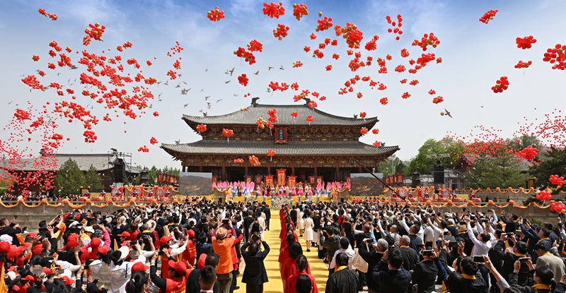 ��ʮ�ã������꣩���{�ɰ�ͬ�����r�׵۹������g��������ڸ�ƽ�e��