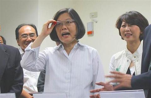 "�_��"���ݴٽy���_ý����ꑲ�����У�"�_��߅��"ģ��