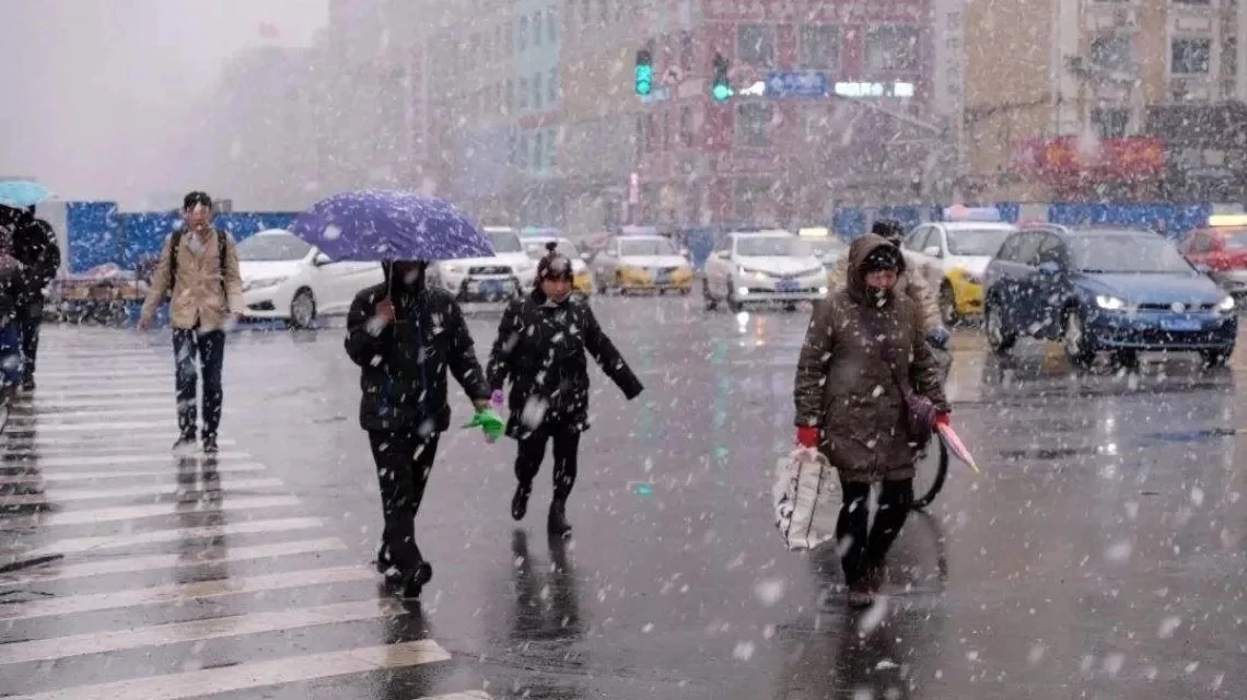 �������󷶇���ѩ���u ��ѩ���s���\���ܿ�򞣬֮��߀��һ݆