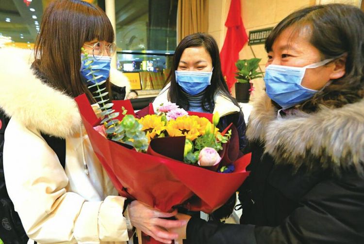 �𾀼��Y�����Ͻ���֧�t����Ԯ� Ӣ�۳�����11λ����ʿ�YԮ��h