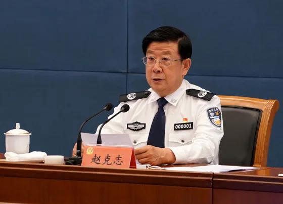 �ذ����������ش�ĸ�����־֣����Ͼ��N������o������