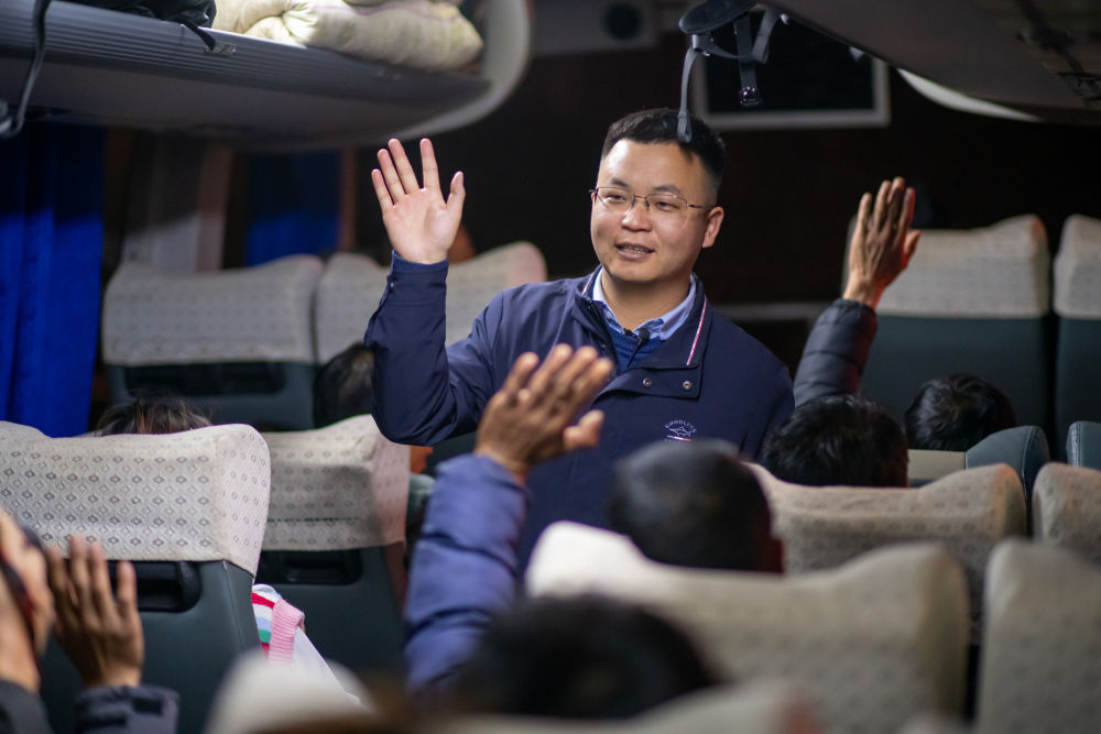 ����ί�T�����£�ȫ���˴����Ԭ�������������r���������r�񹤡�